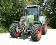 fendt_415_vario_1.jpg